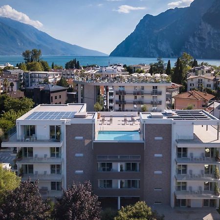 Aris Apartments & Sky Pool - Tonelli Hotels - Adult Friendly Riva del Garda Esterno foto