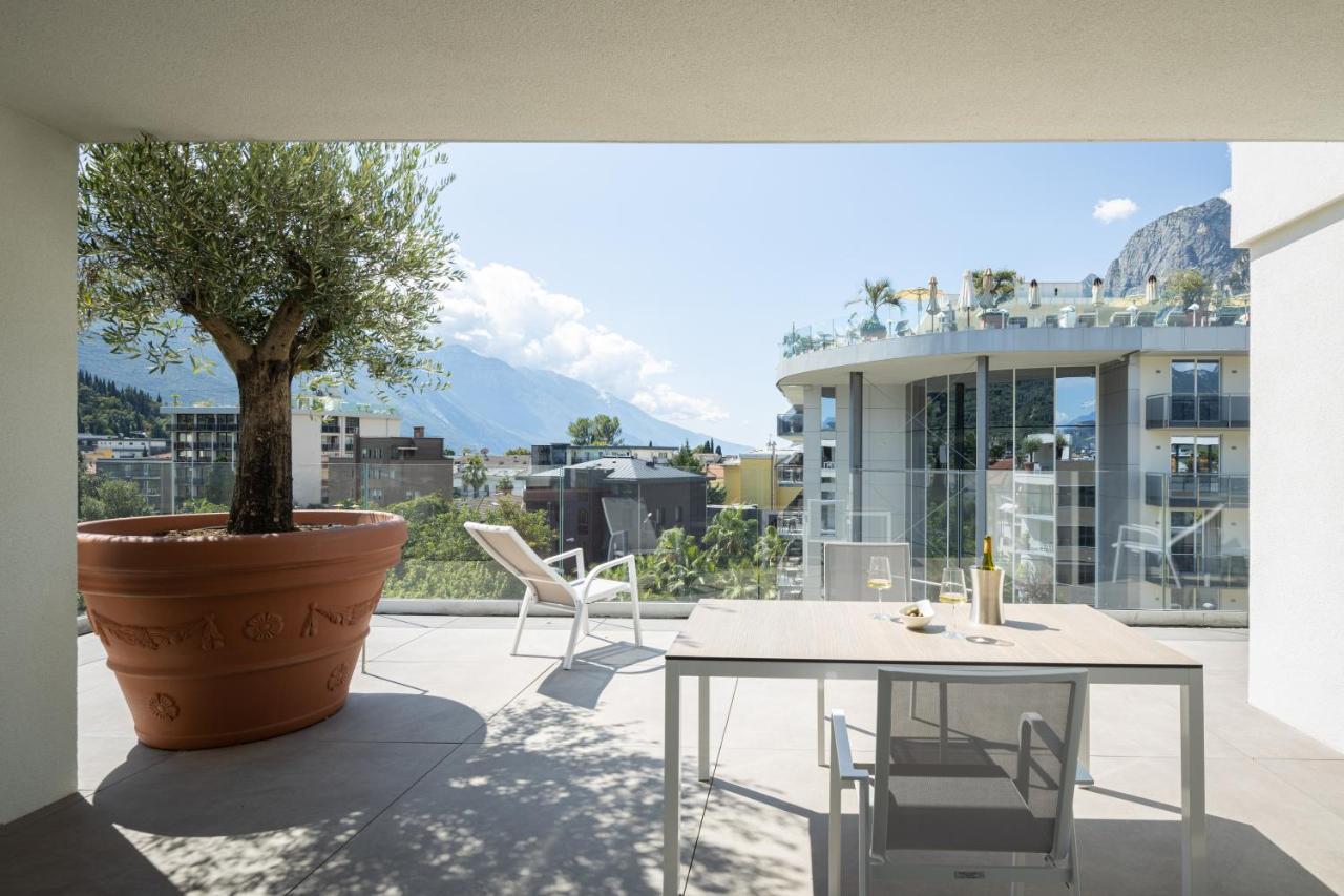 Aris Apartments & Sky Pool - Tonelli Hotels - Adult Friendly Riva del Garda Esterno foto