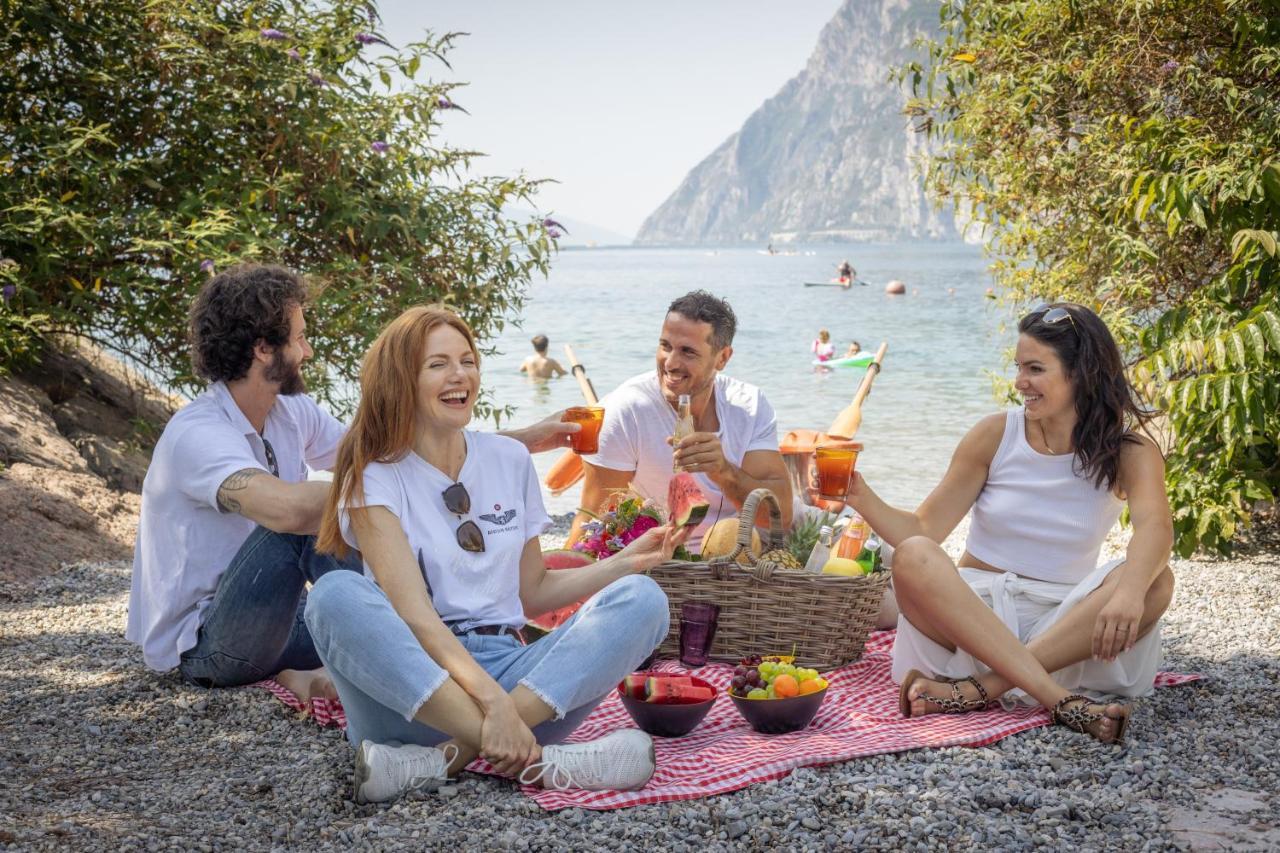Aris Apartments & Sky Pool - Tonelli Hotels - Adult Friendly Riva del Garda Esterno foto