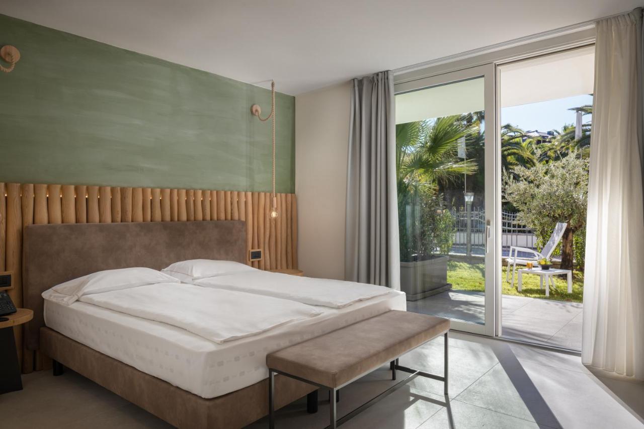 Aris Apartments & Sky Pool - Tonelli Hotels - Adult Friendly Riva del Garda Camera foto
