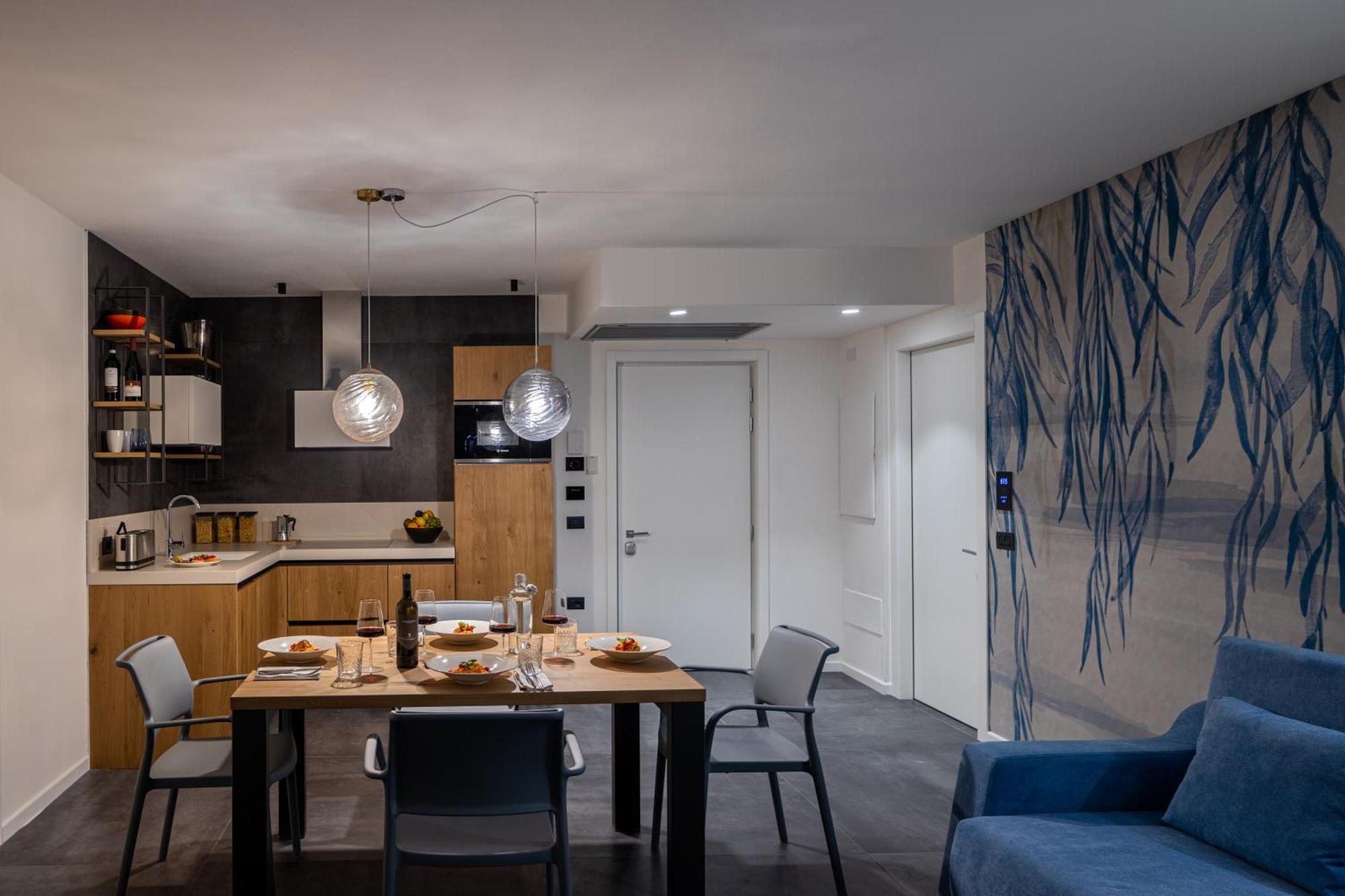 Aris Apartments & Sky Pool - Tonelli Hotels - Adult Friendly Riva del Garda Esterno foto